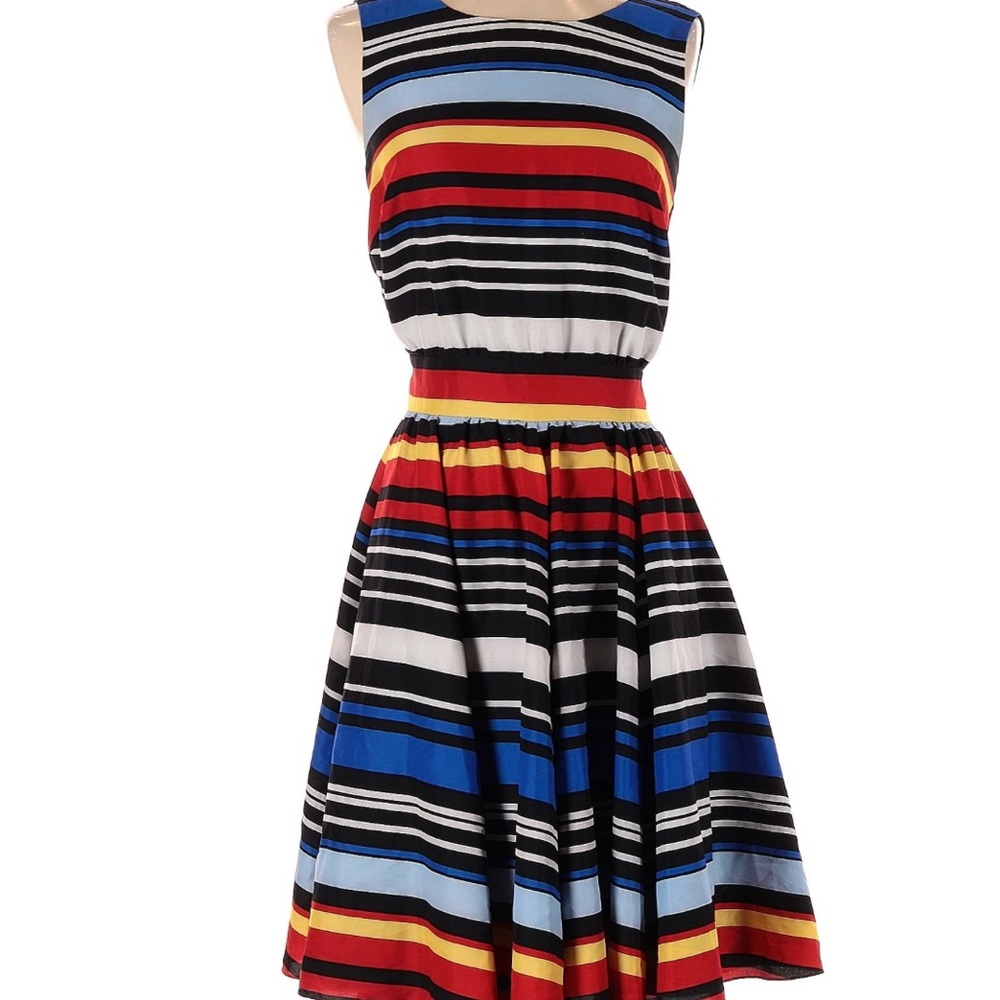 🎉🎉Vince Camuto Striped Multicolor Sleeveless Party Dress-Size 6
